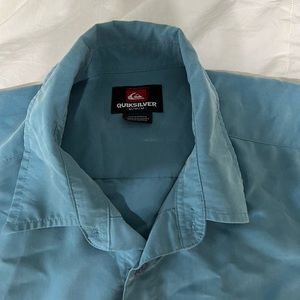 Size medium. Quicksilver short sleeve button up.